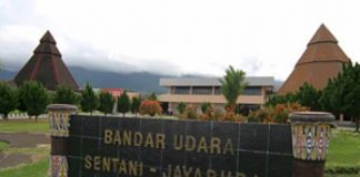 Penumpang di Bandara Sentani Melonjak