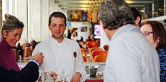 Belajar Masak sambil Tunggu Pesawat Tiba