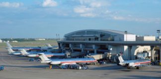 Tunda Penerbangan, Bandara Dallas Sediakan Hiburan