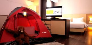 Wah, Berkemah di Dalam Kamar Hotel