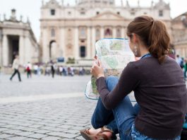 Traveling? Jangan Foto-Foto Doang. Ayo Berteman Dengan Warga Lokal!