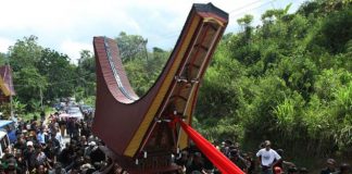 Mengapa Harus ke Tana Toraja?