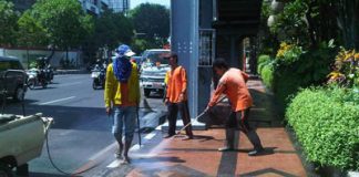 Trotoar Dipel, Masyarakat Surabaya Malu Buang Sampah