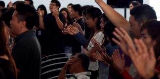 Tim Psikiater Terus Mendampingi Keluarga Korban AirAsia QZ8501