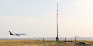 SmartPath Sistem Pendaratan Pesawat Berbasis Satelit