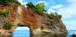 Ambon, dengan 5 Pantai Eksotis nan Indah yang Wajib Dikunjungi