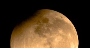 Sejarah Baru, Pesawat Luar Angkasa China Mendarat di Bulan