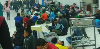Seperti ‘Ayam Potong’, Ratusan Penumpang Lion Air Tidur di Bandara
