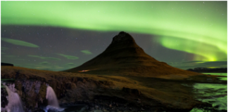 Keindahan Luar Biasa Gunung Kirkjufell, Islandia