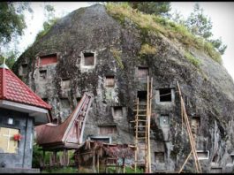 Berkunjung ke 7 Tujuan Wisata Mistis Terkenal di Dunia? Siapa Takut!