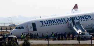 Turkish Airlines Tergelincir di Nepal