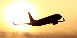 Penyebab Pintu Darurat Pesawat Terbuka