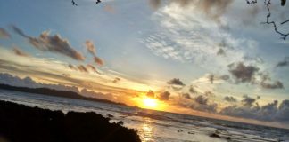 Menikmati Matahari Tenggelam di Pulau Peucang