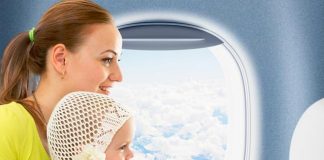 5 Tips Traveling Bersama Balita Menggunakan Pesawat