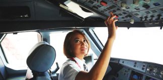 Pilot Wanita AirAsia Merasa Lebih Hidup Saat di Udara