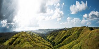 Merdunya Nyanyian Savana Sumba Timur
