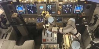 Berkat Kemajuan Tekhnologi Robot Bisa Menerbangkan Pesawat