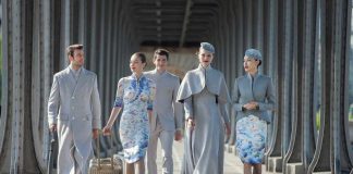 Hainan Airlines Memperkenalkan Seragam Baru di Paris Couture Week