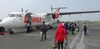 ATR Milik Lion Air Mendarat Perdana Di Tasikmalaya
