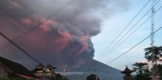 5 Tips Hilangkan Rasa Panik Hadapi Gunung Meletus