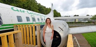 Wanita Ini Rubah Pesawat Hadiah Dari Orang Tuanya Jadi Salon