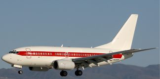 Janet Airlines Cari Pramugari Untuk Mendarat ke Area 51