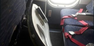 Pintu Darurat Pesawat Ini Lepas Saat Mendarat