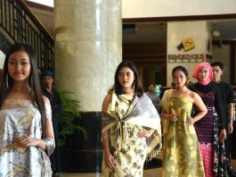 Dukung Warisan Budaya, Lumire Hotel Gelar Fashion Show Tenoen Baduy lumire hotel 03