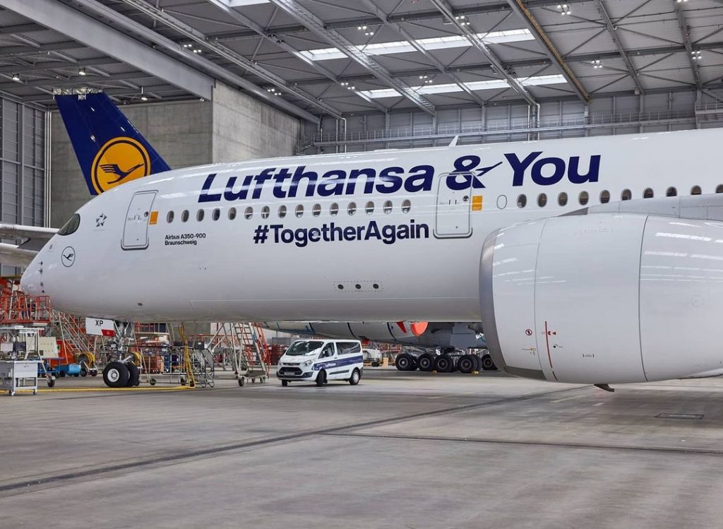 Kemarin maskapai Lufthansa meluncurkan spesial livery terbarunya yang menampilka...