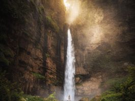 Looks like a great place for adventure, don’t you think?
@leemumfordphotography … Looks like a great place for adventure, don't you think?
@leemumfordphotography ...