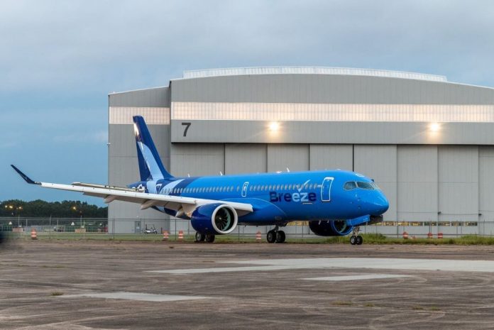 Berikut adalah penampakan pesawat Airbus A220-300 (Msn. 55128) pertama pesanan B...