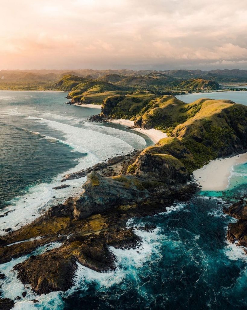 Discover the magical Merese Hill, Lombok, West Nusa Tenggara!This spectacular ...