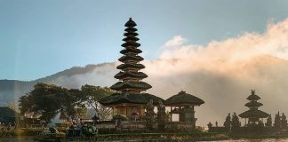 Want to catch a glimpse of heaven? Visit the Ulun Danu Beratan Temple, Bali!
Tak… Want to catch a glimpse of heaven? Visit the Ulun Danu Beratan Temple, Bali!Tak...