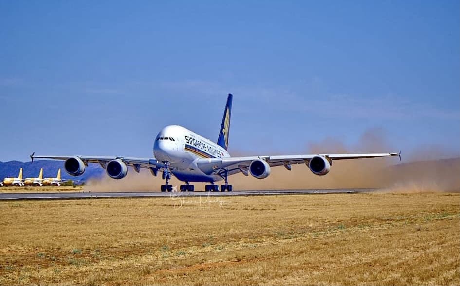 Berikut adalah penampakan pesawat Airbus A380-800 yang terdaftar dengan registra...