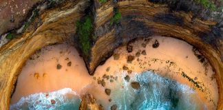 An otherworldly view awaits you at the #PenyisokBeach on the southeastern tip of… An otherworldly view awaits you at the #PenyisokBeach on the southeastern tip of...