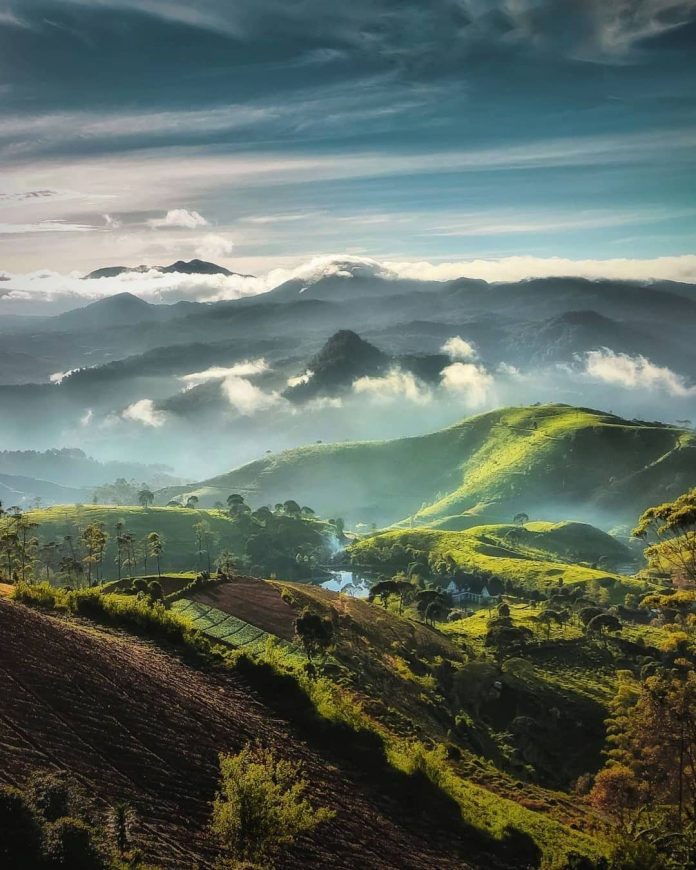 Imagine waking up every day to this incredible view of Pangalengan in West Java,...