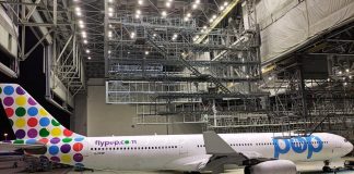 Berikut adalah penampakan pesawat Airbus A330-300 (Msn. 1445) pertama untuk mask… Berikut adalah penampakan pesawat Airbus A330-300 (Msn. 1445) pertama untuk mask...