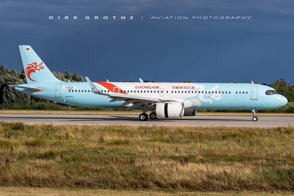 Berikut adalah penampakan pesawat Airbus A321Neo (Msn. 10428) pertama pesanan ma...