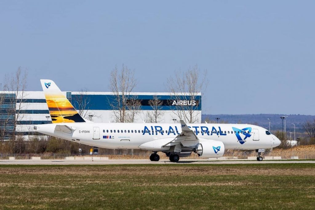 Maskapai Air Austral yang berbasis di La Réunion Island telah menerima pengirima...