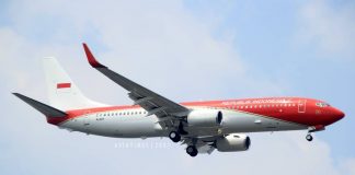 Penampakan pesawat kepresidenan Republik Indonesia Boeing 737-8U3 (BBJ2) dengan … Penampakan pesawat kepresidenan Republik Indonesia Boeing 737-8U3 (BBJ2) dengan ...
