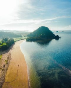 What makes #Lombok so pleasing to the eye? Is it the #beaches? The #seas? Or the...