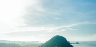 What makes #Lombok so pleasing to the eye? Is it the #beaches? The #seas? Or the… What makes #Lombok so pleasing to the eye? Is it the #beaches? The #seas? Or the...