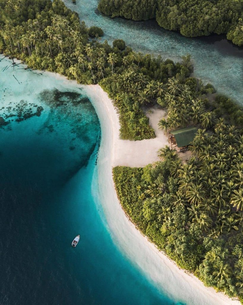 Discover all that you desire in Mentawai Islands on the west coast of Sumatra R...