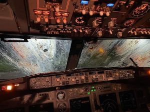 Pesawat Boeing 737-800 (9H-QDG) milik maskapai Ryanair yang sedang mengoperasika...