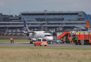 Sebuah pesawat ATR 72-600 (ES-ATE) milik SAS Scadinavian Airlines (op. Xfly) yan...