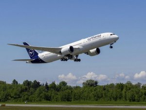 Pada Selasa (30/8) kemarin maskapai Lufthansa telah menerima pengiriman pesawat ...
