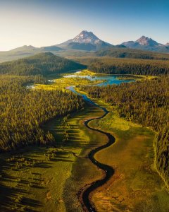 @michaelfoosh takes you to the crystal-clear waters of the Cascade Lakes in Oreg...