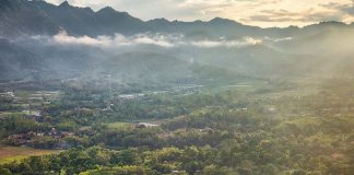 There’s something totally magical about ancient monuments.
Not far from #Yogyak… There's something totally magical about ancient monuments.
Not far from #Yogyak...