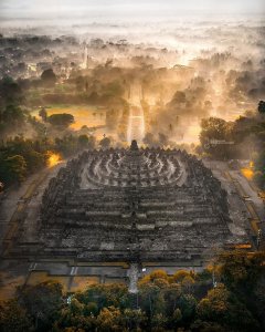 Witness the beautiful morning light caress the legendary #BorobudurTemple!

Bein...