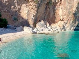 takes us on a mesmerizing journey to the turquoise waters of Baunei in Italy! T… takes us on a mesmerizing journey to the turquoise waters of Baunei in Italy! T...